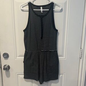 NWOT rvca black and white striped romper with pockets size large
